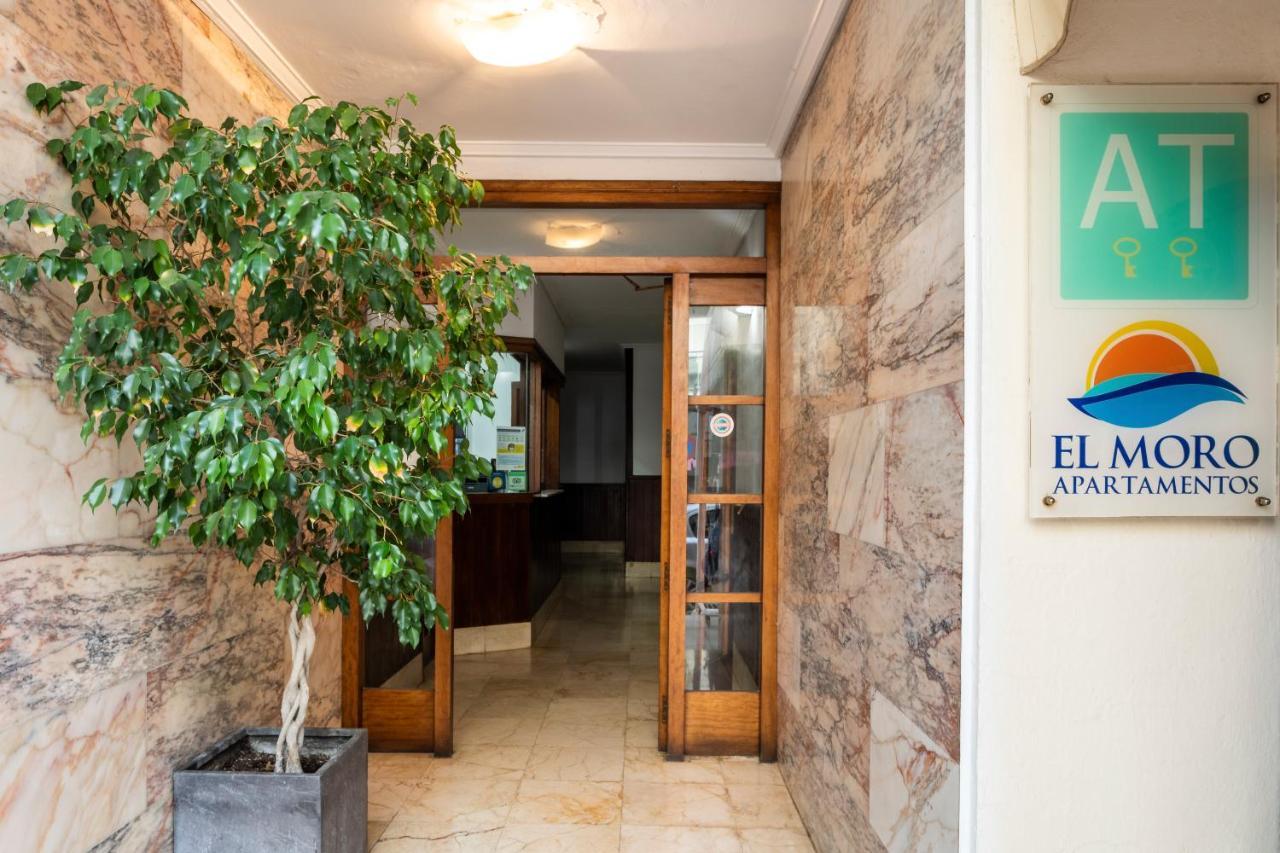 Apartamentos El Moro San Antonio  Exteriör bild