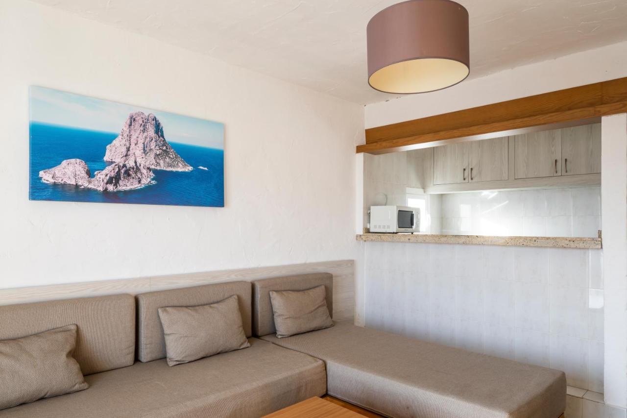 Apartamentos El Moro San Antonio  Exteriör bild
