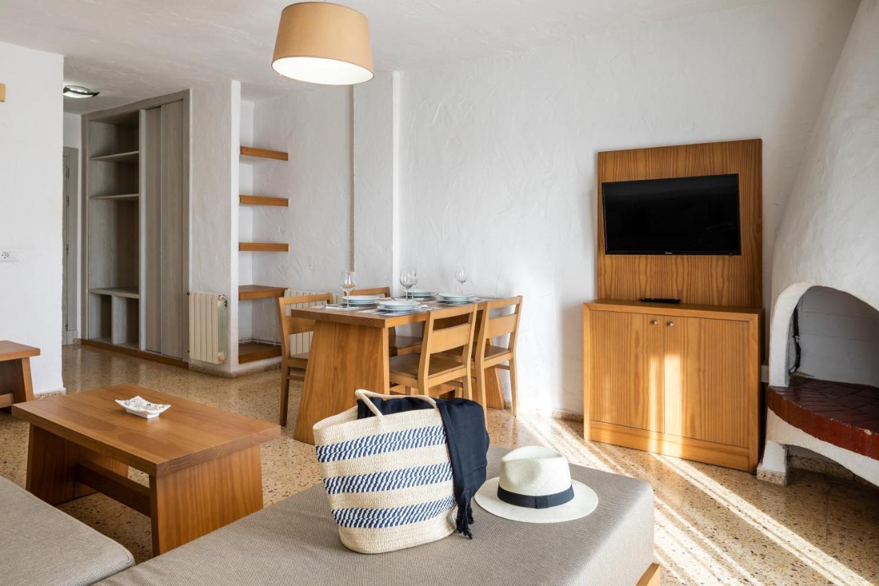 Apartamentos El Moro San Antonio  Exteriör bild